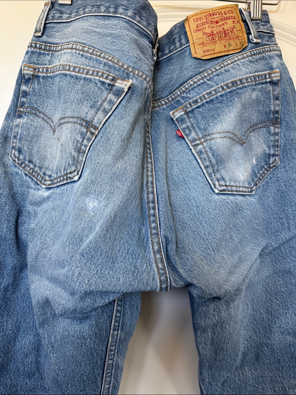 Levi's Men's Light Blue Relaxed Fit Jeans